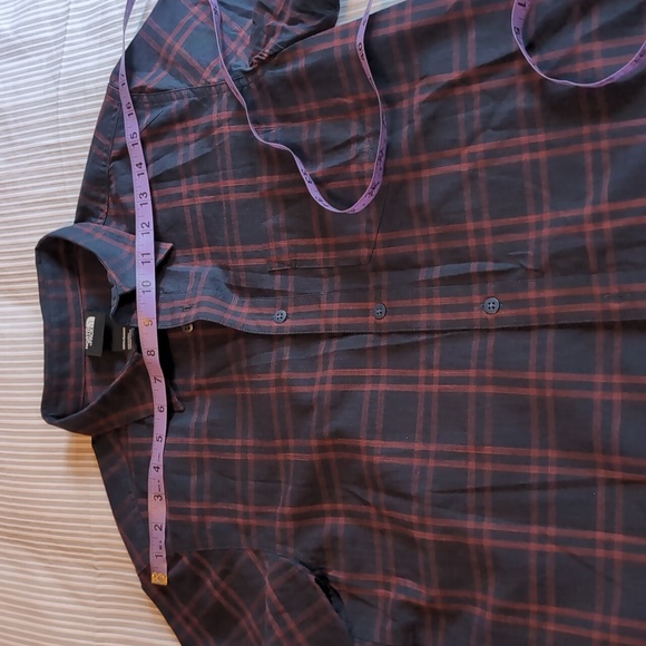 Men's North Face Button Down Shirt (S) - Picture 2 of 5